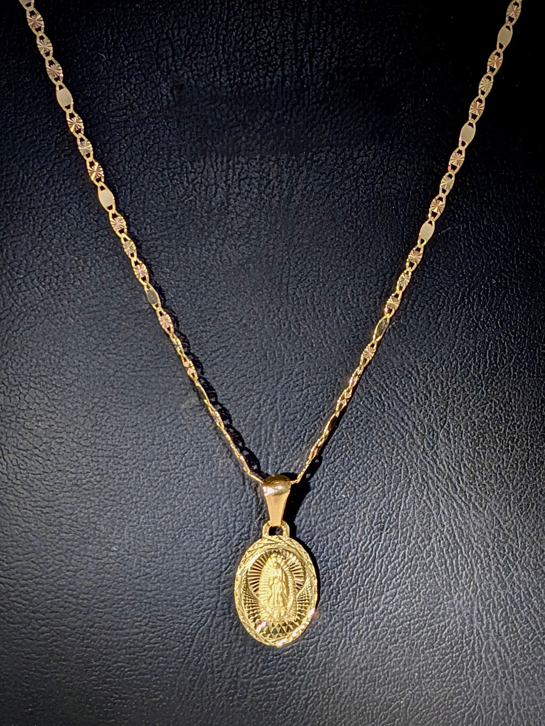 3 Colores Oval Virgen